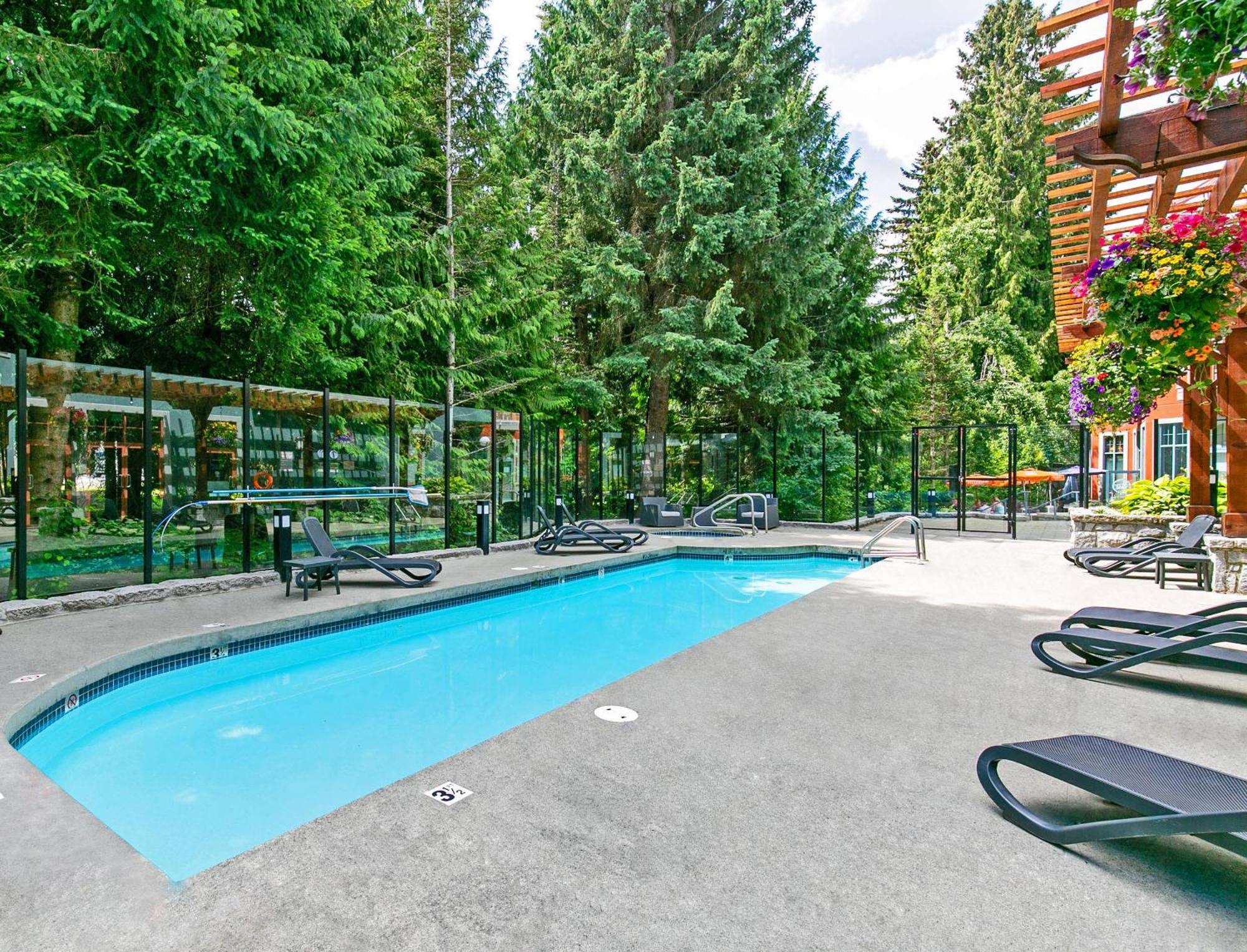 Alpenglow Family With Bed By Mva Apartamento Whistler