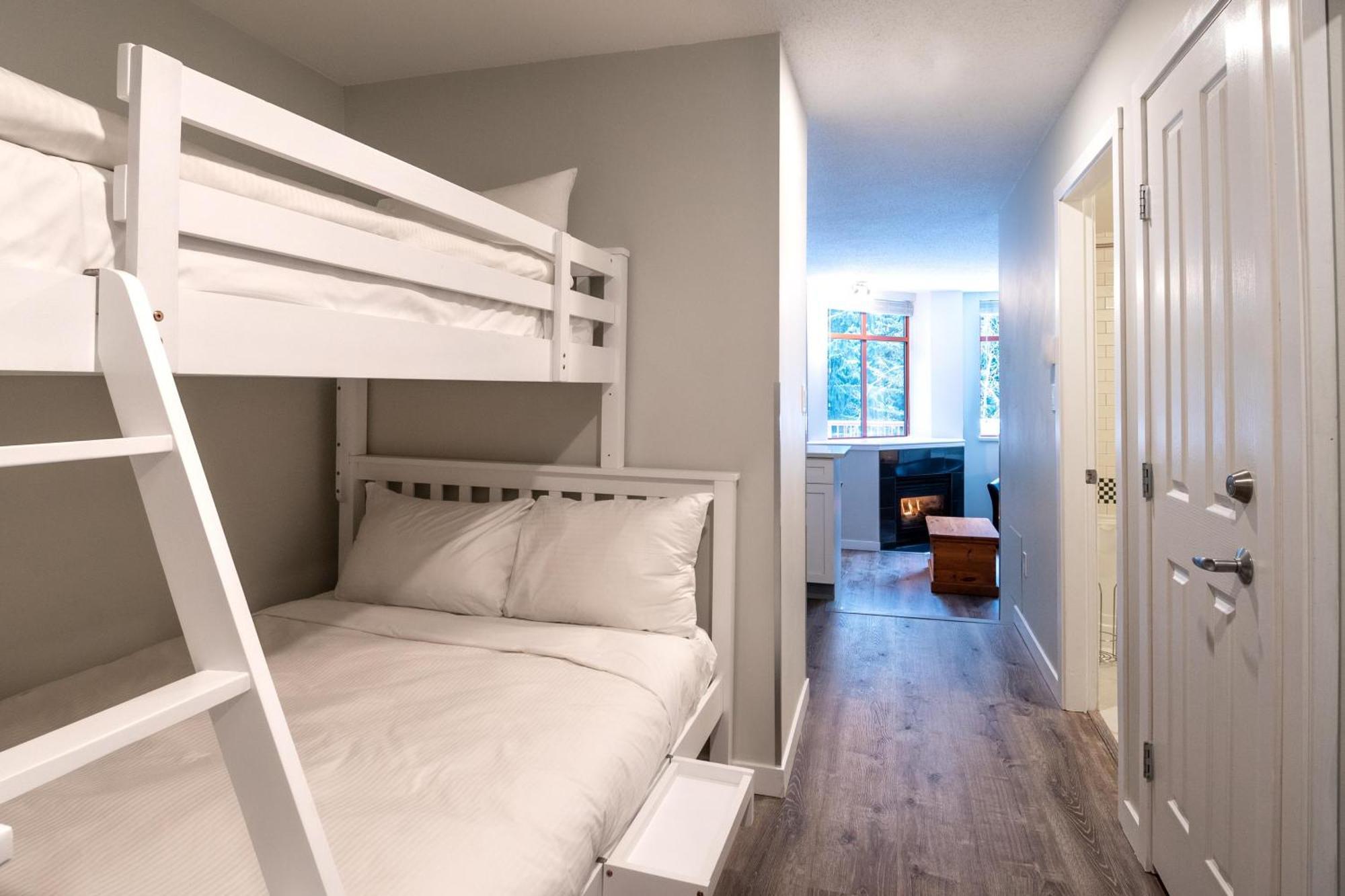 Alpenglow Family With Bed By Mva Apartamento
